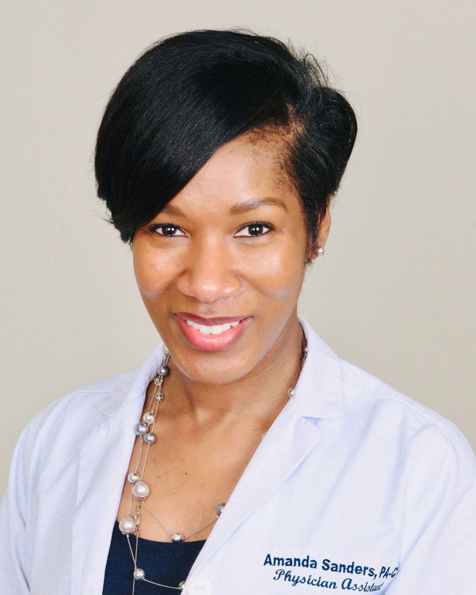 Aamnda SAnders headshot _ Web Image Size - Southeast Dermatology | Dermatology
